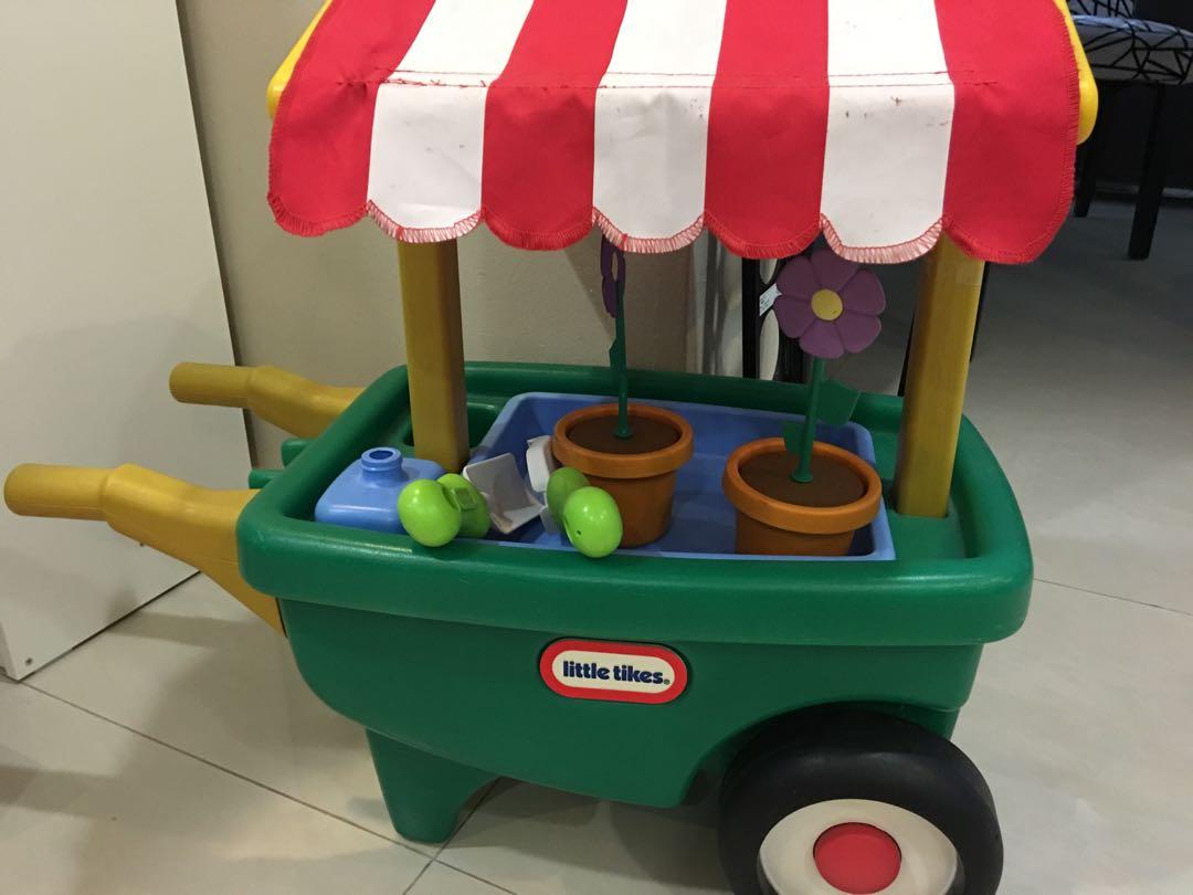 little tikes wheelbarrow