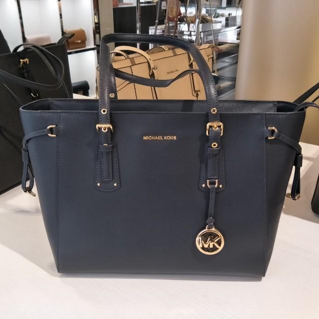 michael kors voyager leather tote