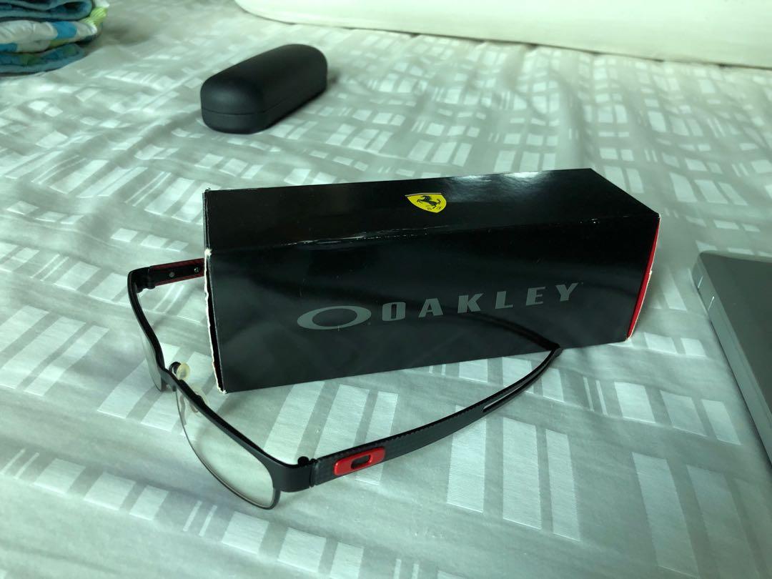 Oakley carbon plate 2025 ferrari