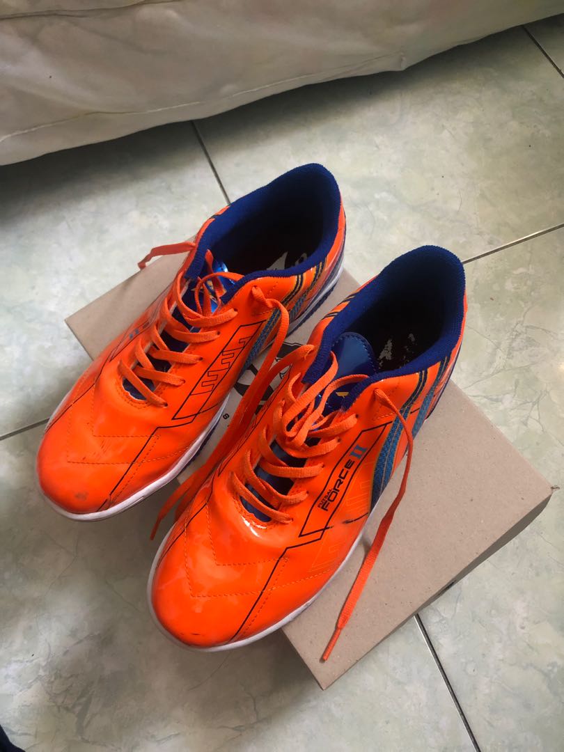 penalty futsal shoes