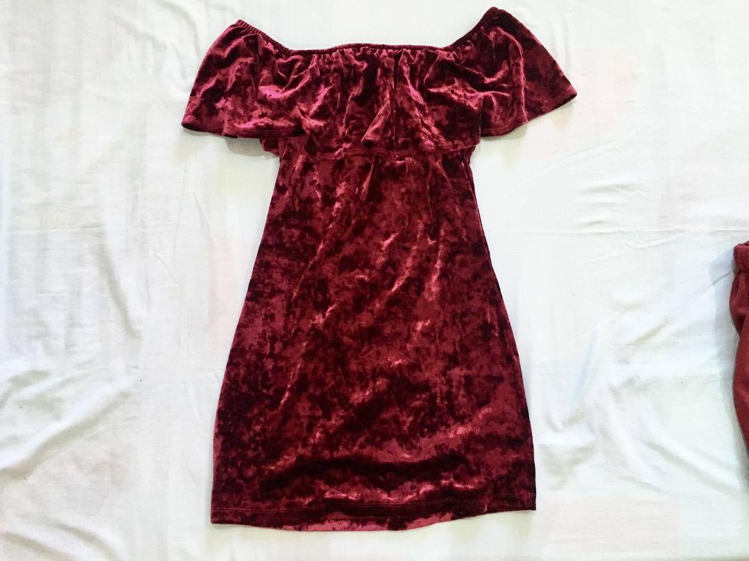 Red velvet off shoulder dress (Category: Dresses) located in Cebu City. Submitted by queen901 (Listing ID 219589150, Image 1). Description: .