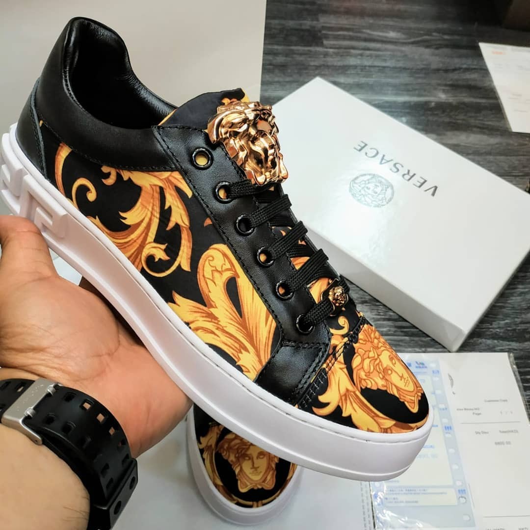 Shoes Versace Made in italy (size baca deskripsi), Fesyen Pria, Sepatu