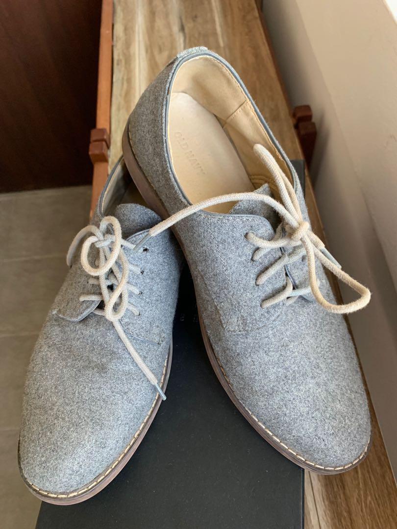 Gap canvas shoes top