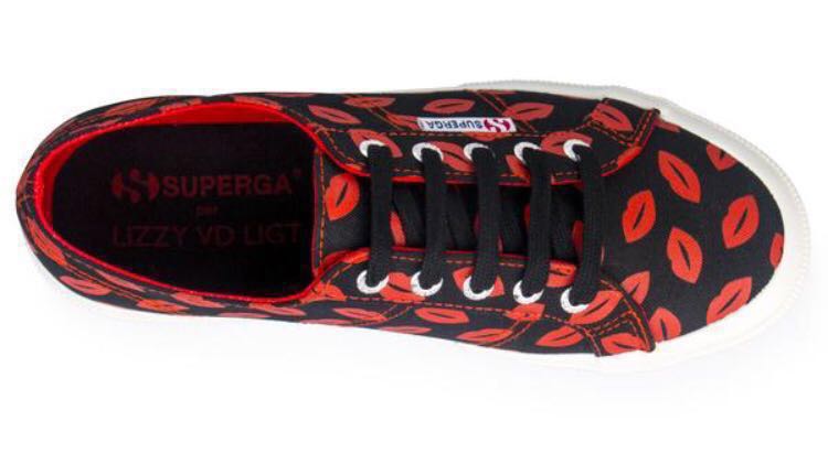 Superga x Lizzy - Lips in Black-Red 