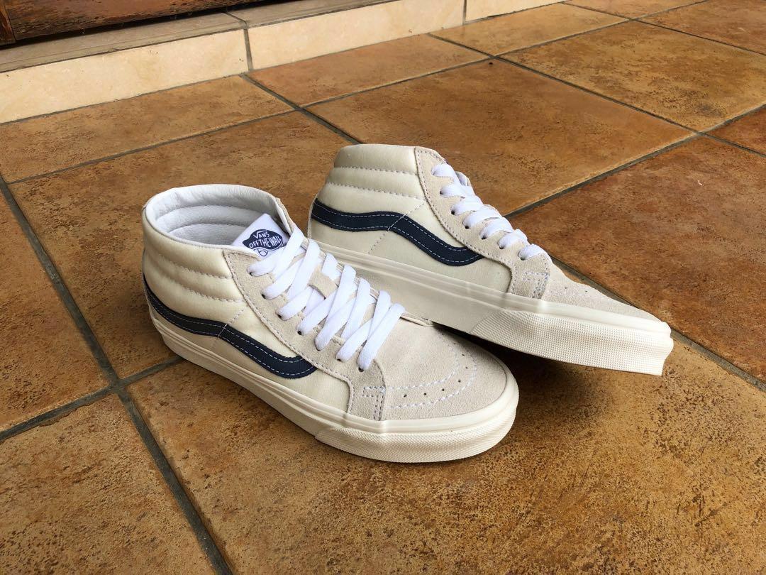 vans suede mid