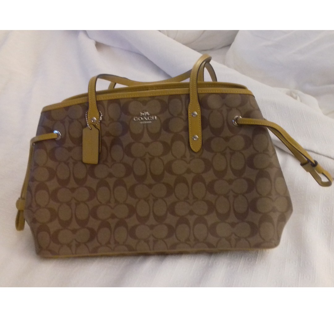 coach drawstring tote
