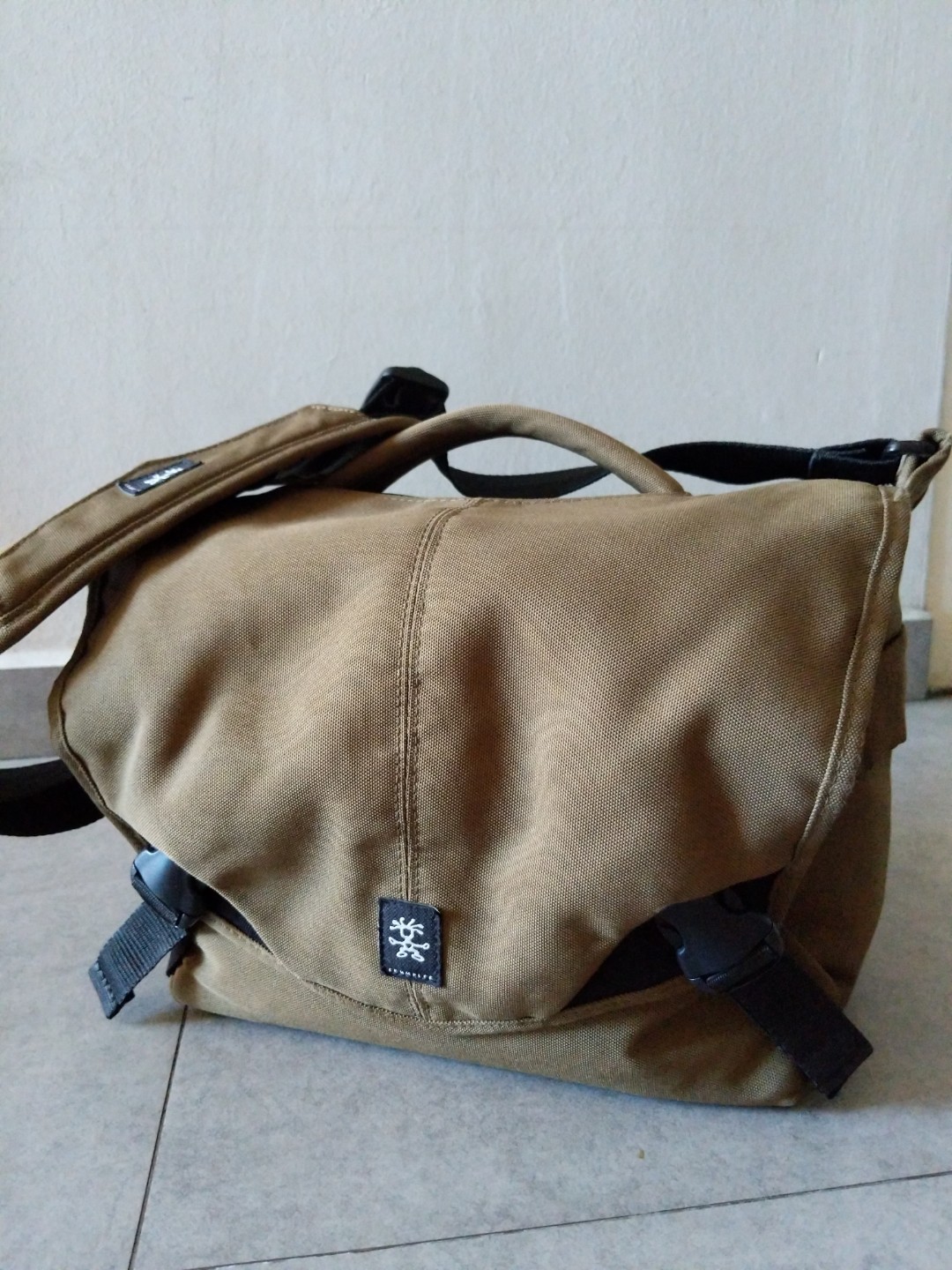 crumpler camera bag singapore