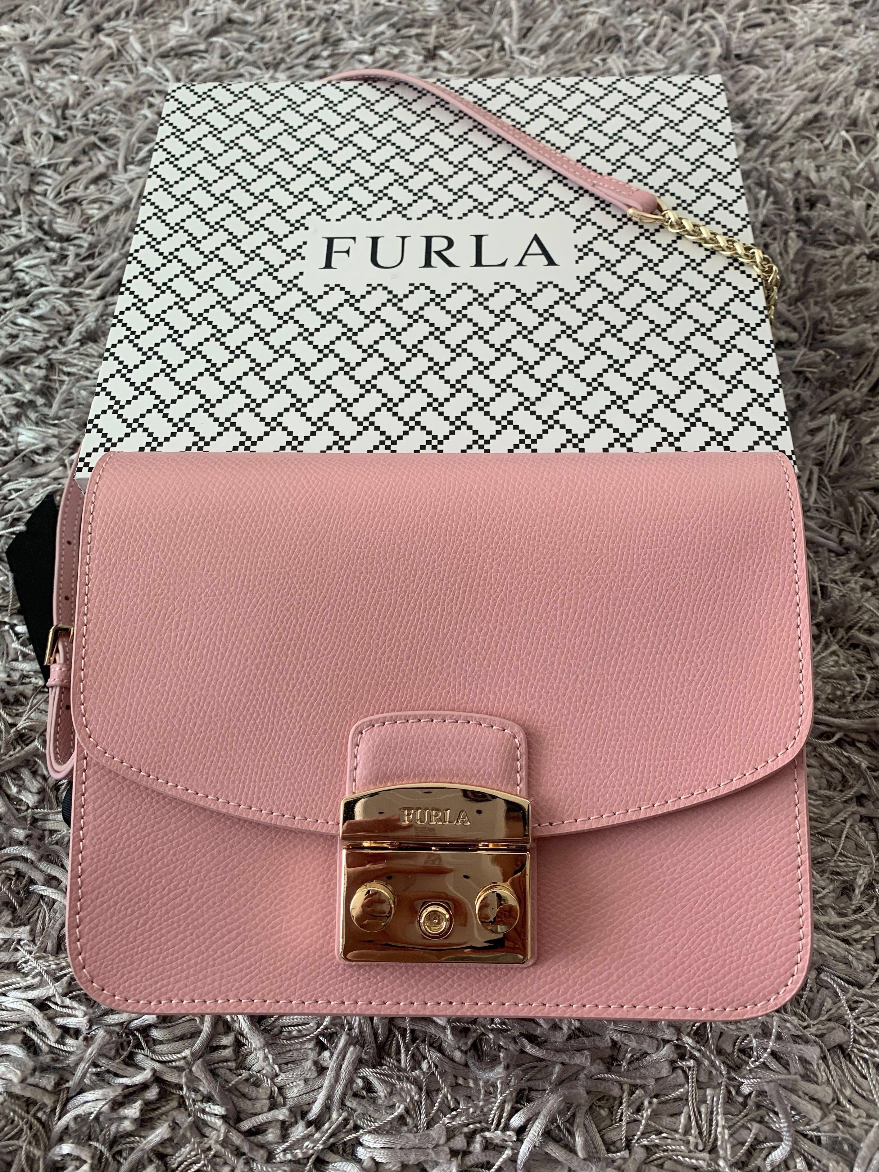 tunnel ear grip Furla Metropolis Small Shoulder Bag in Baby pink, Luxury, Bags & Wallets on  Carousell