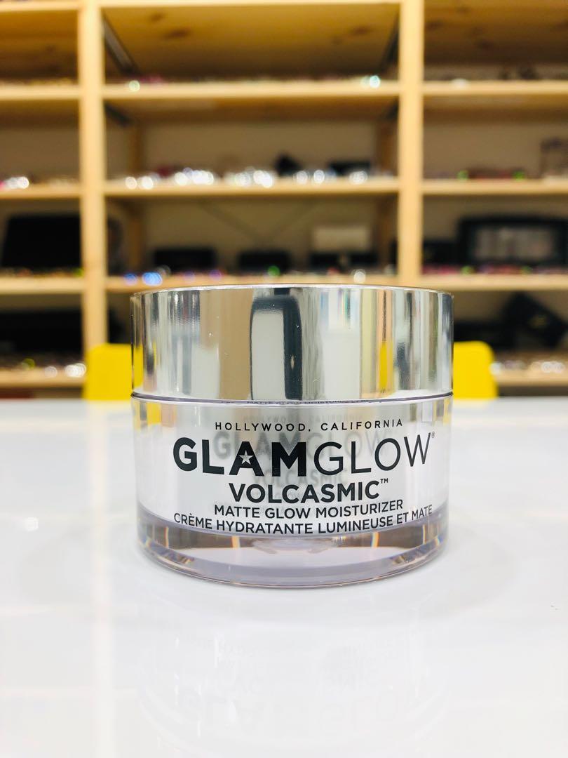 volcasmic matte glow moisturizer