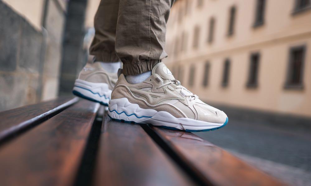 Mizuno 1906 shop wave rider 1