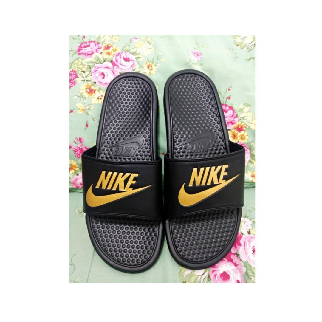 nike benassi swoosh golden check slides