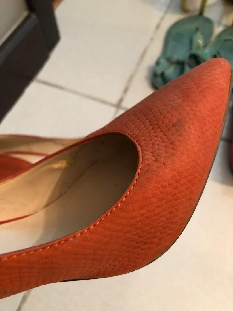 nine west orange pumps