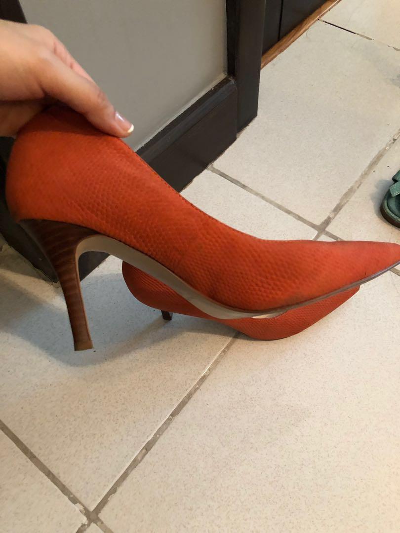 nine west orange pumps
