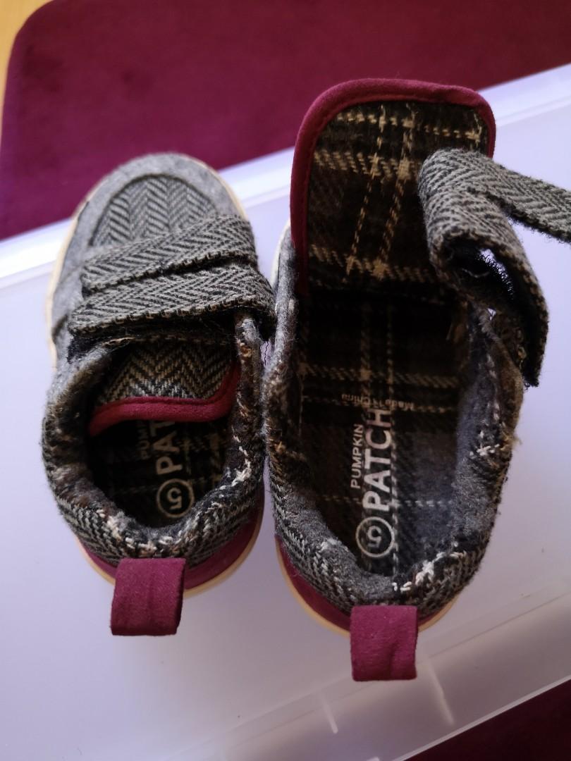 Pumpkin Patch Shoes (Category: Babies & Kids Fashion) located in Johor Bahru. Submitted by azzaliza (Listing ID 227700254, Image 2). Description: Boys shoes Size 5 Suitable for boy age 1 to 2 years old Prelove. Used few time Not fit his feet anymore.