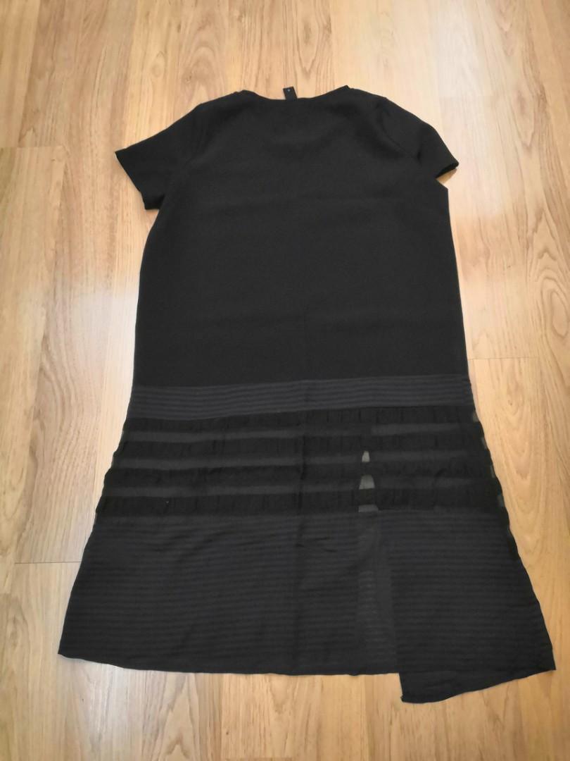 Rococo top （分類：襯衫）位於 Hong Kong。 由 jjx2v 提交（商品編號 227742434，圖片 2）。簡介： Size M #Rococo #initial #triangulo #In613。