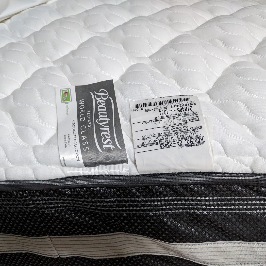 Simmons Beautyrest Vanderbilt World Class King Size Furniture
