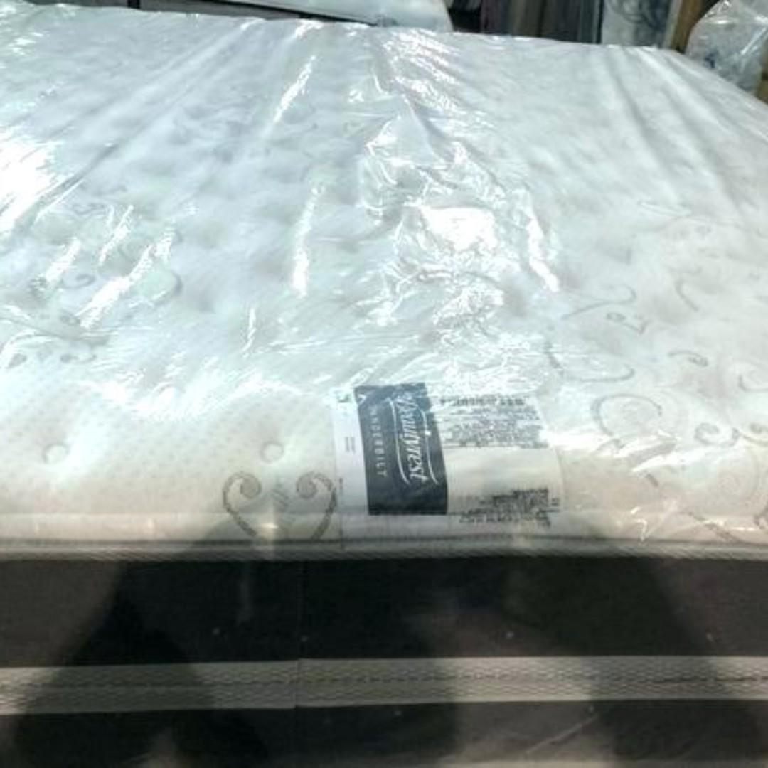 Simmons beautyrest vanderbilt shop king