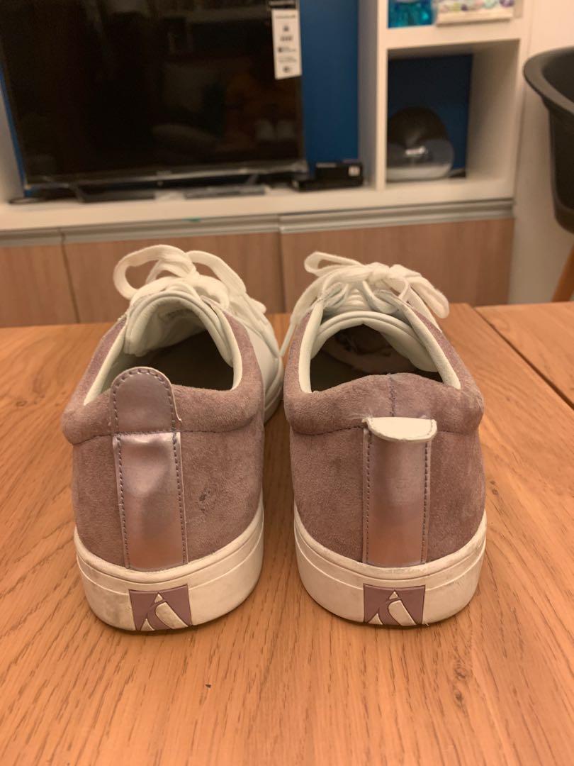 skecher street premium memory foam