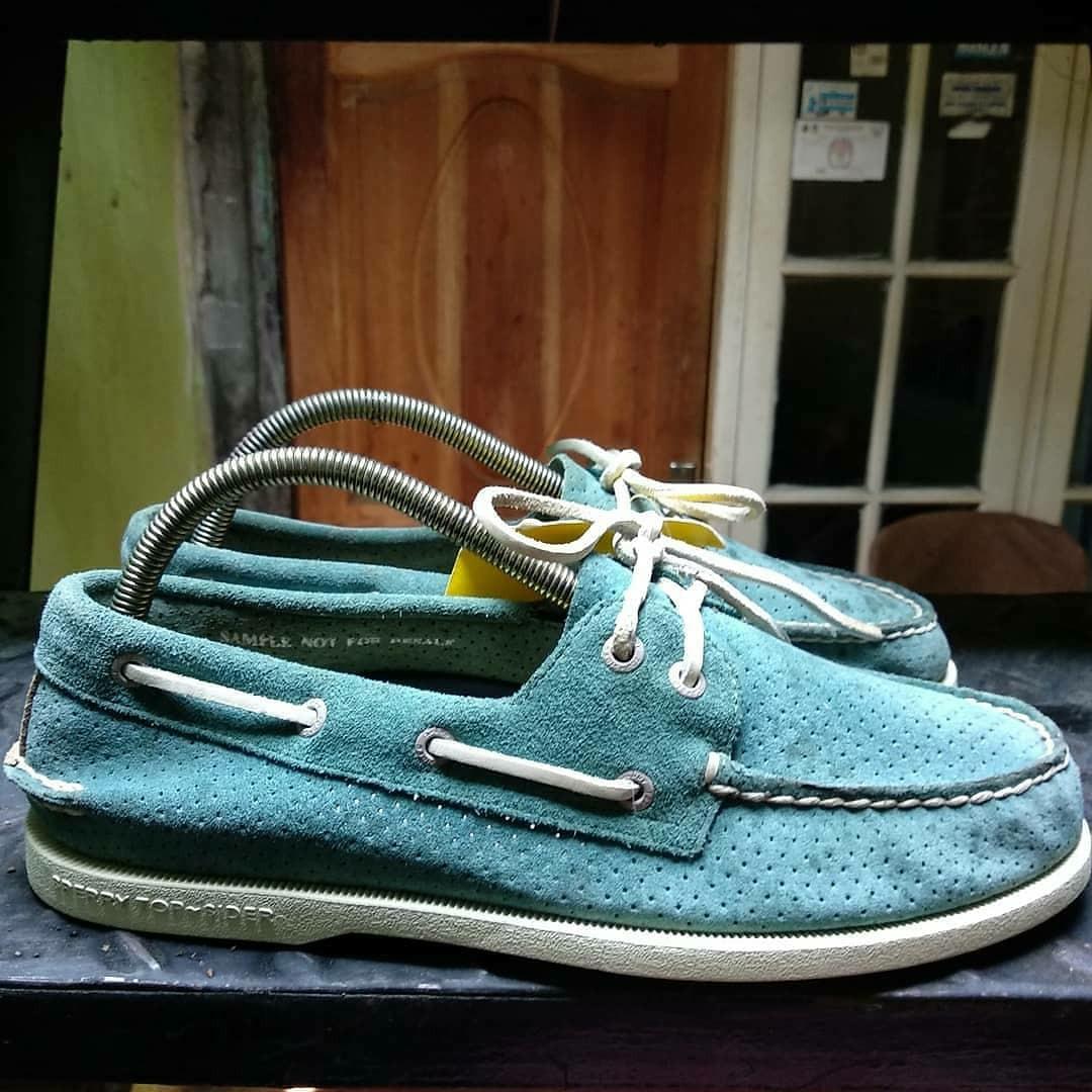 vans sebago