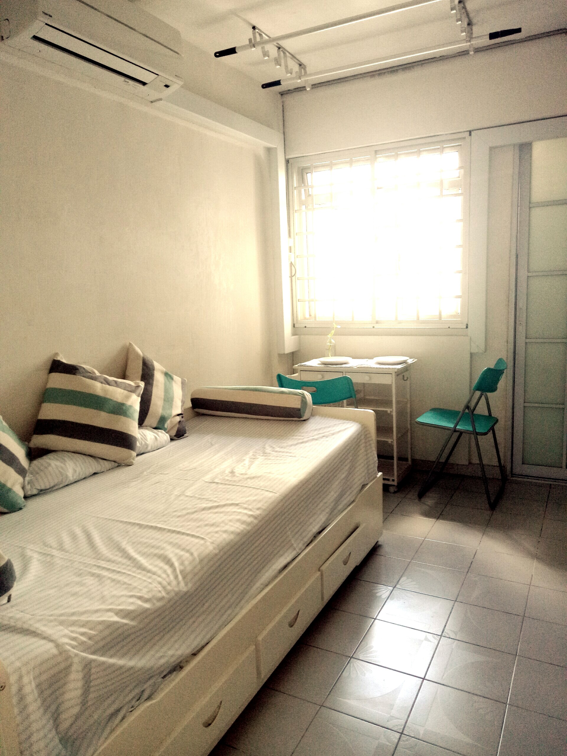 Standalone Master Bedroom UBI AVE 1 private, like living in a