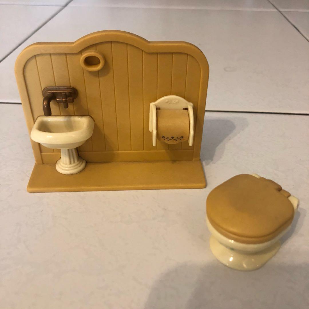 sylvanian families toilet