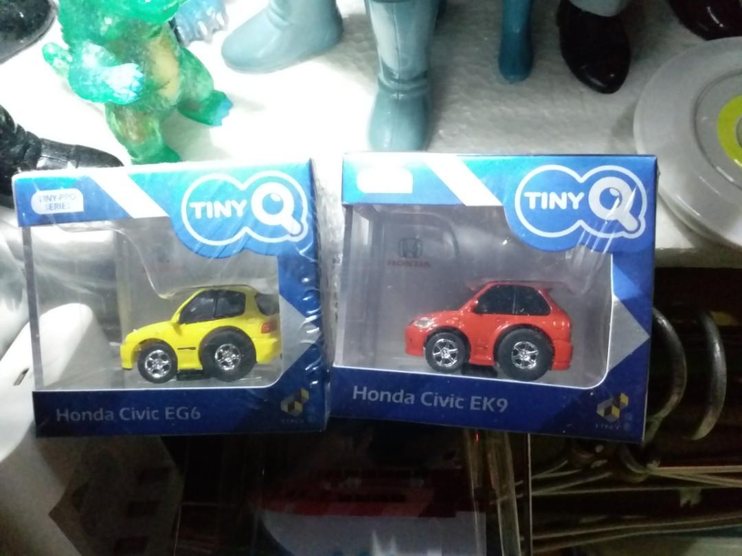 全新Tiny TVB客製車 + TinyQ 6部【可單買！】 （分類：汽車模型）位於 Hong Kong。 由 yipeuntn20 提交（商品編號 227751294，圖片 3）。簡介： 圖一 TVB客製: 每部$80、要哂$140 圖二至四 TinyQ: 每部$70，每兩部優惠價$130 更新存貨（/2019）: 私訊詳談、需留電聯繫■東鐵沿線或大部分港鐵車站交收亦可； 凡選擇於大埔墟站交收TVB客製車，每架均贈送圖中保護吸塑乙個。