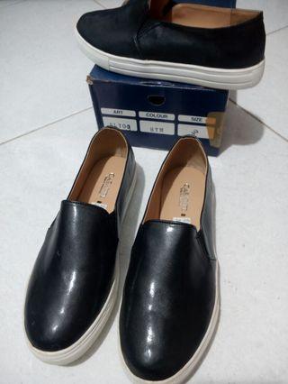 SEPATU WANITA "CASANTI"