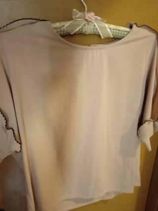 Blouse cream hitam