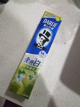 Darlie Toothpaste -Taiwan's best!!