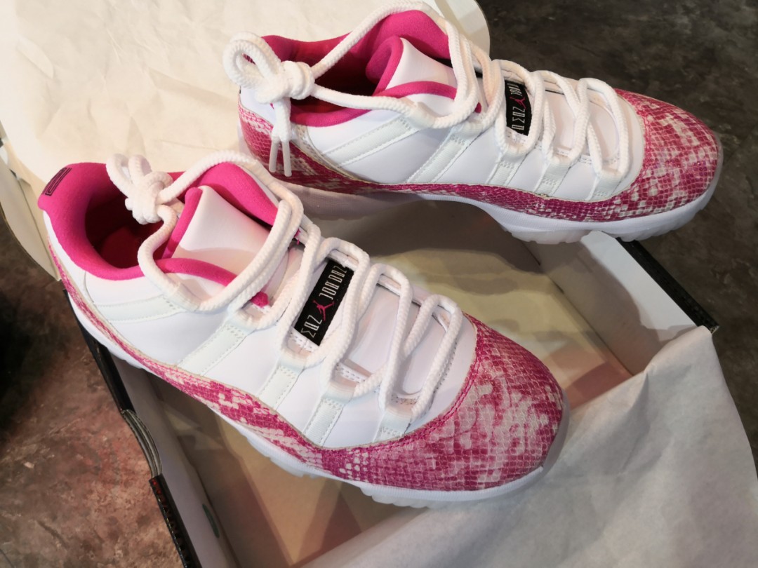 baby pink jordan 11