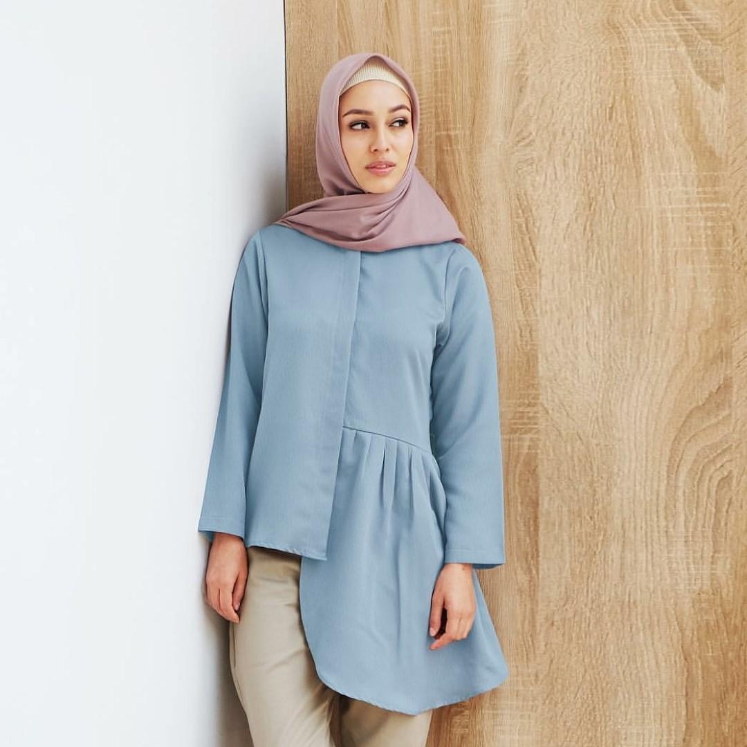 Blouse by Vanila Hijab Warna biru tosca, Fesyen Wanita, Pakaian Wanita