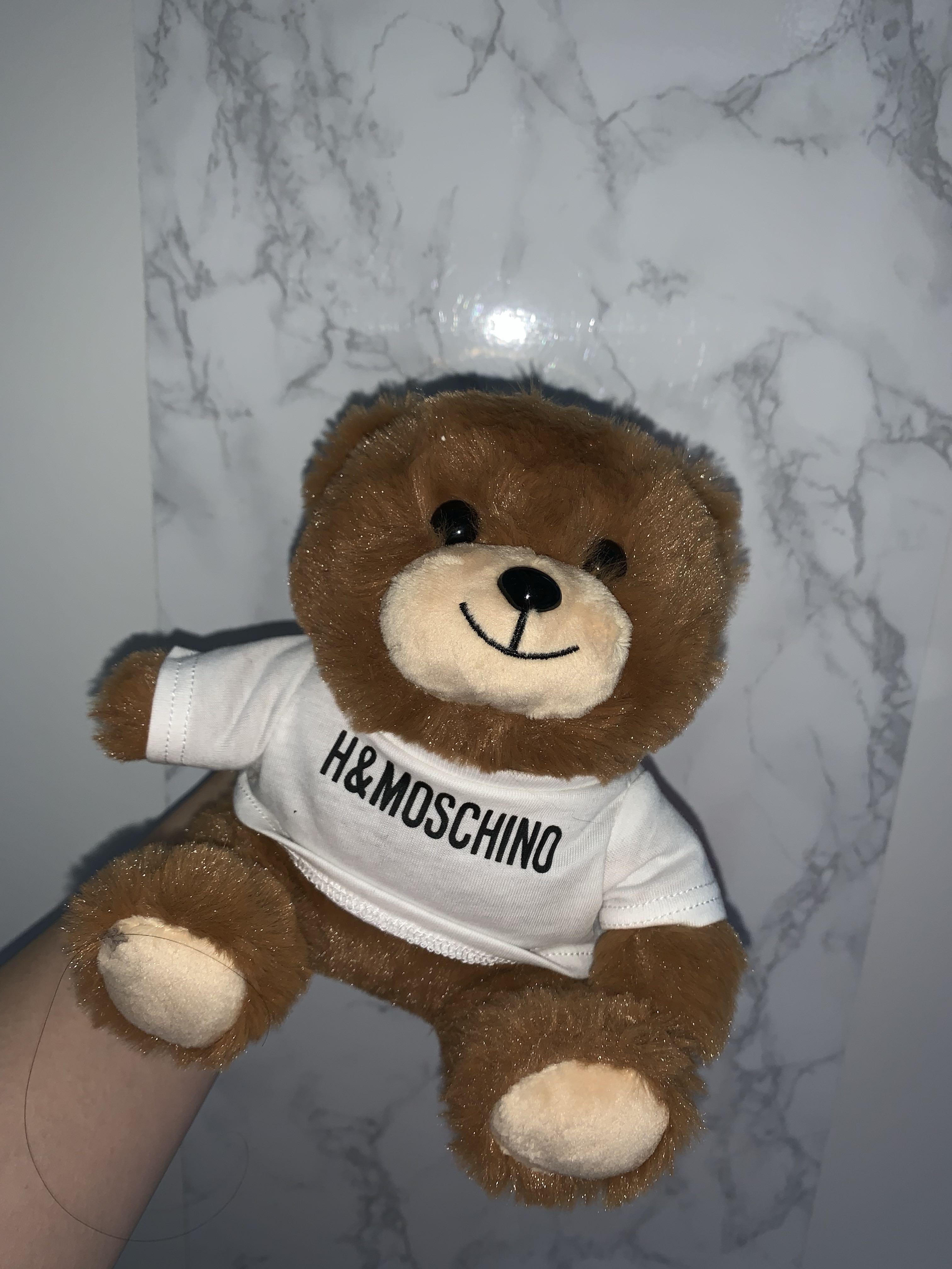 H&m moschino bear shop