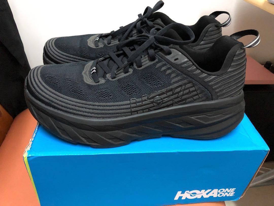 hoka bondi 6 triple black