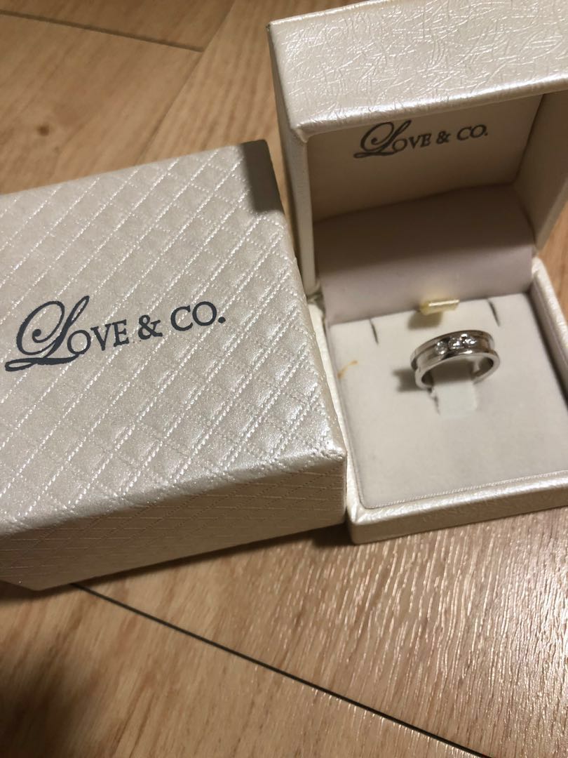 love and co ring box