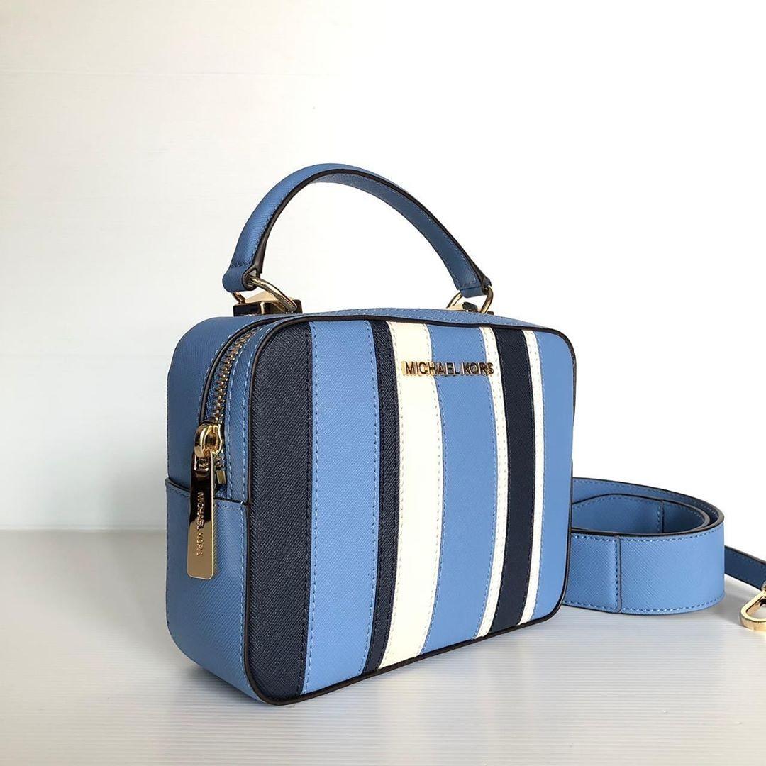 Mk karla camera bag crossbody size 18.5 x 14 cm