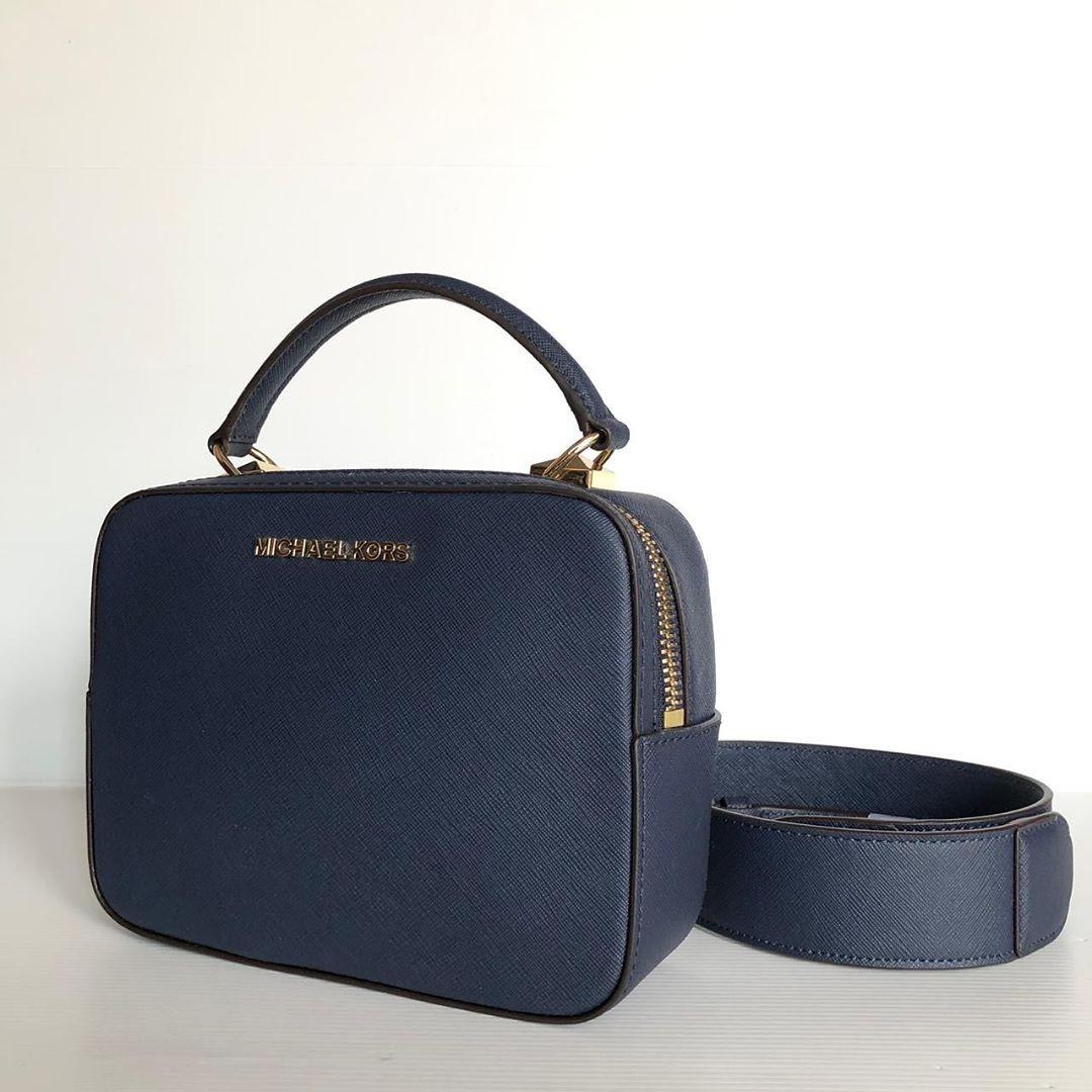 Mk karla camera bag crossbody size 18.5 x 14 cm