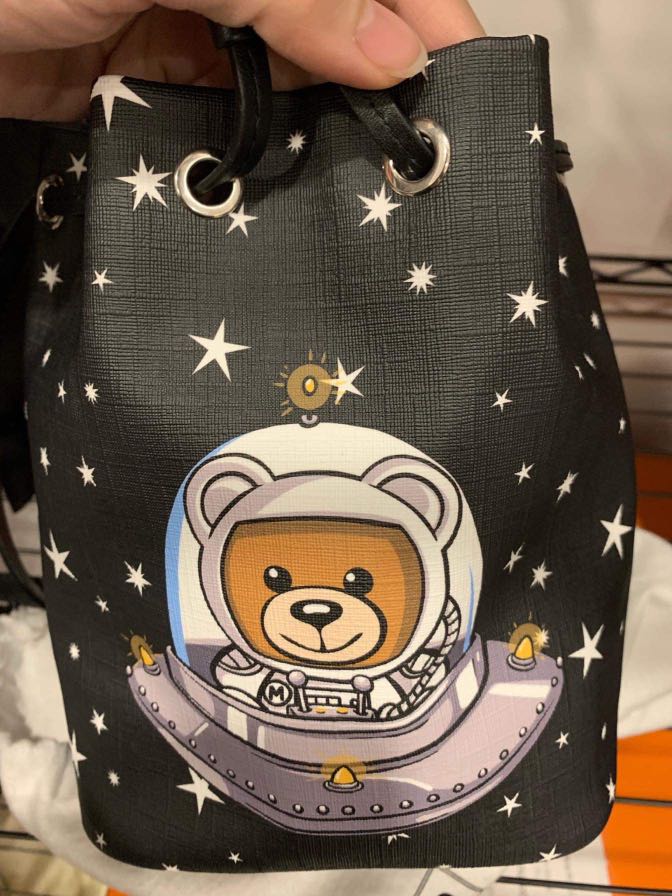 moschino 太空熊水桶包