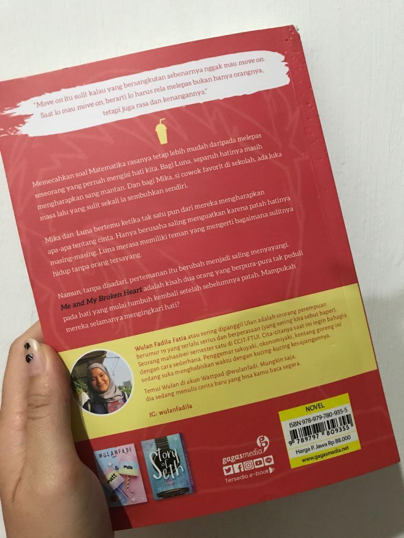 Novel Me And My Broken Heart Buku Alat Tulis Buku Di Carousell