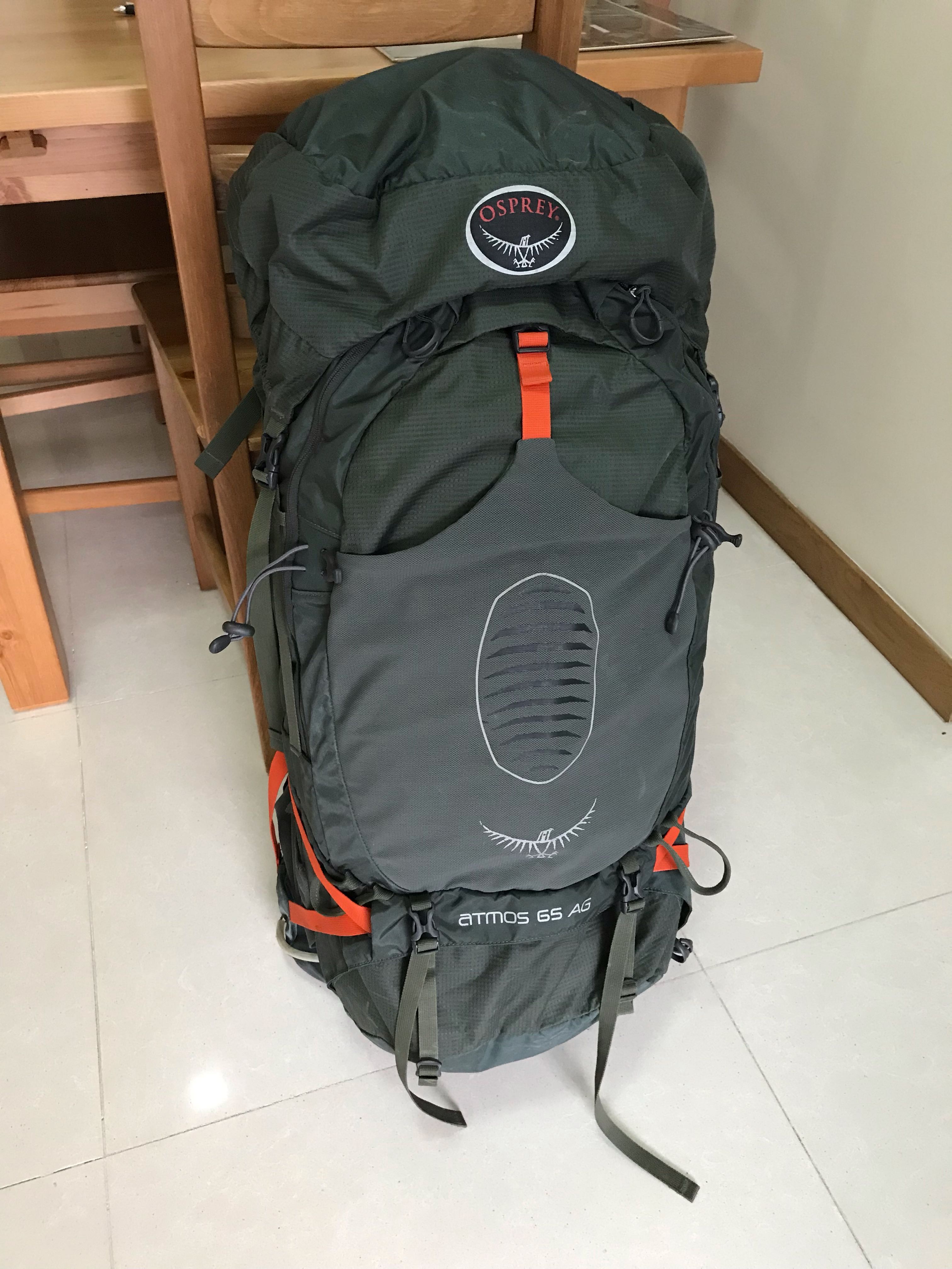 Osprey Atmos 65 AG Backpack Rucksack Raincover USED ONCE