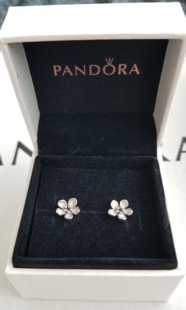 Cherry outlet earrings pandora