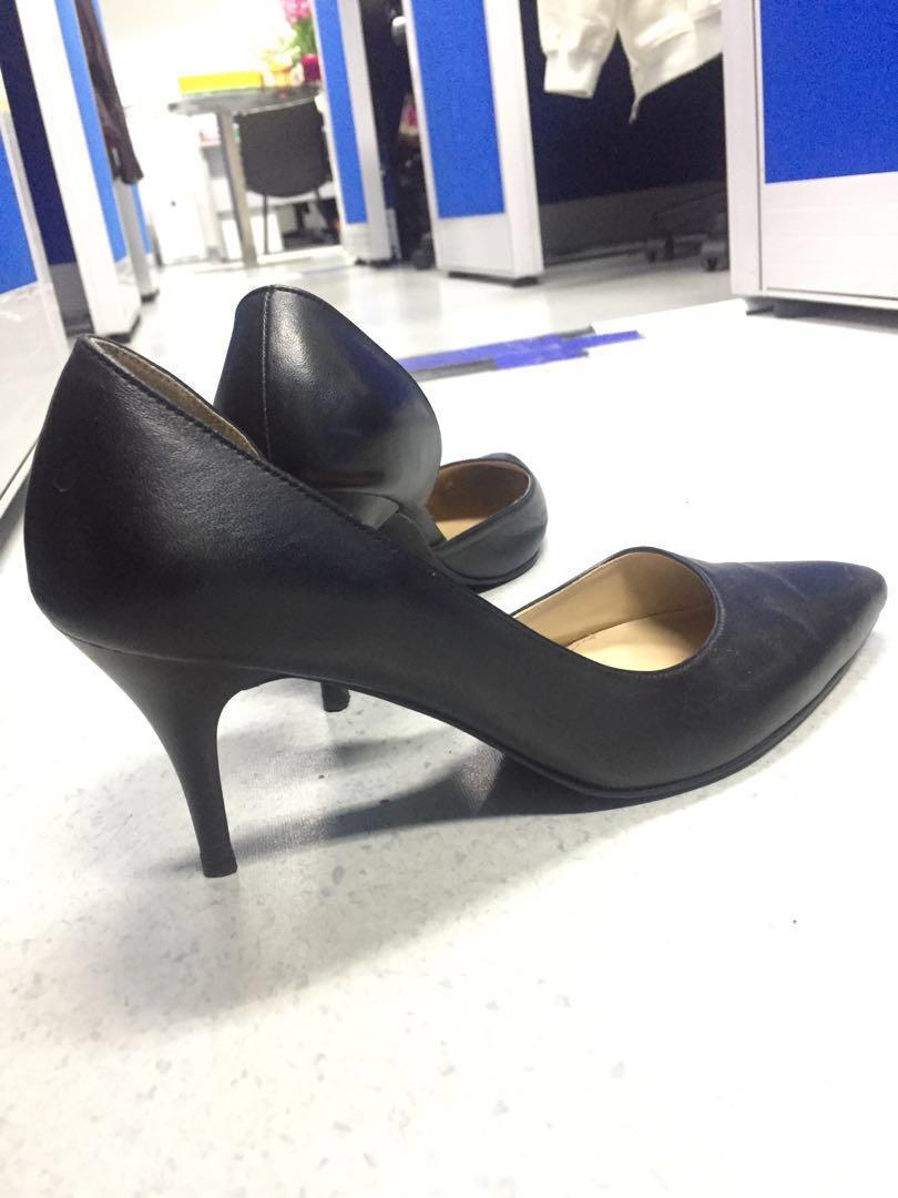 Preloved Black high heels office shoes 