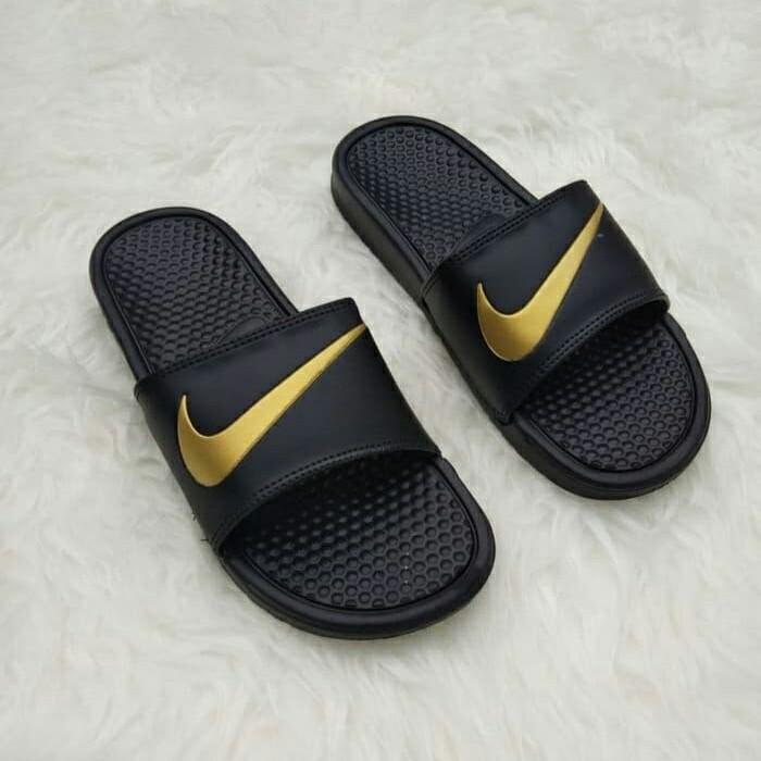 model sandal nike