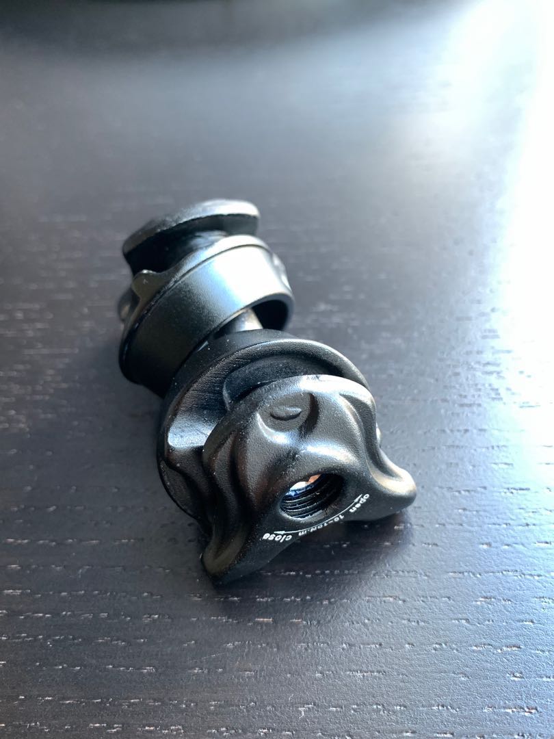 specialized seatpost clamp for carbon rails
