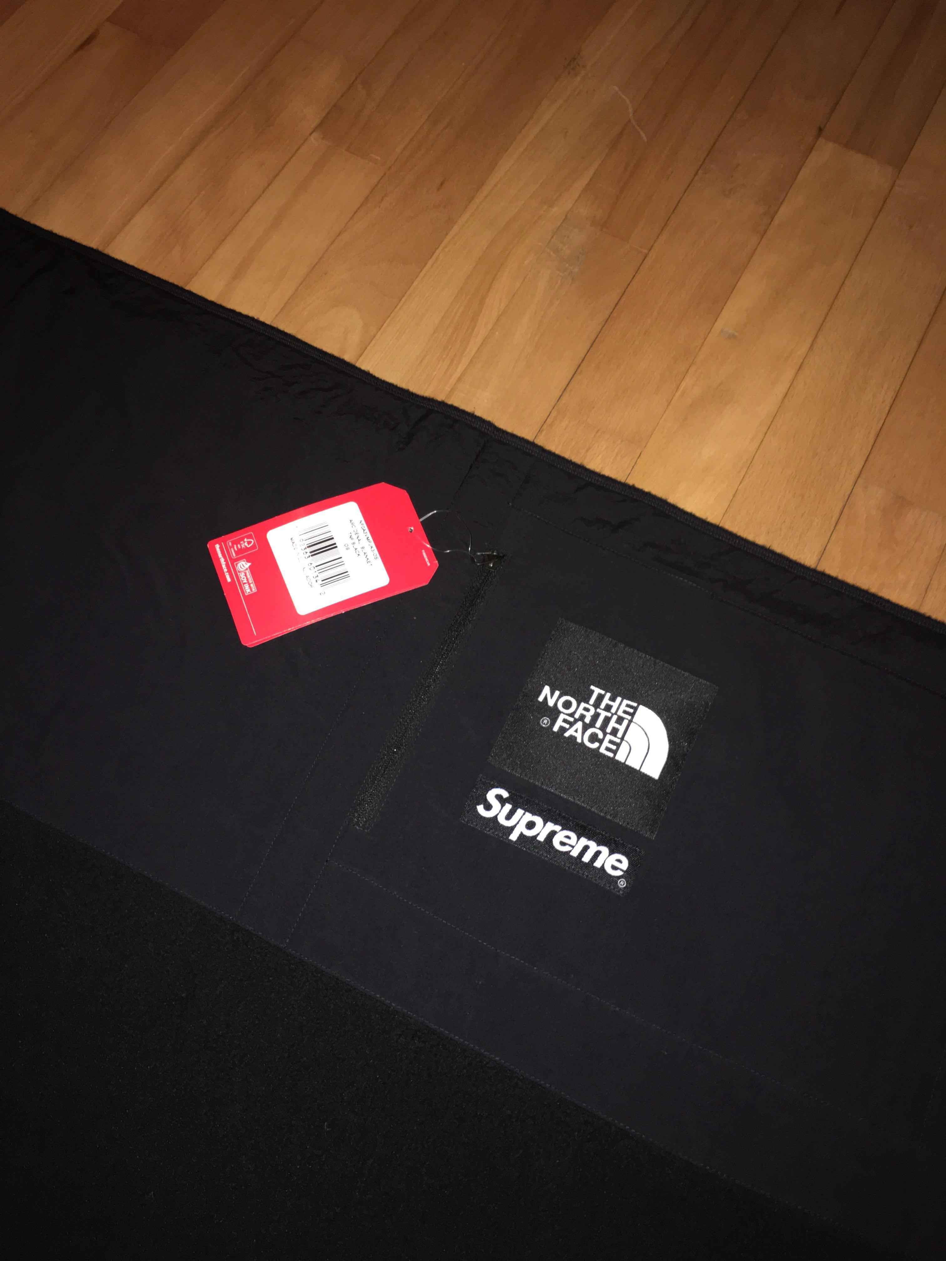 Supreme X The North Face Arc Logo Denali Fleece Blanket, Health