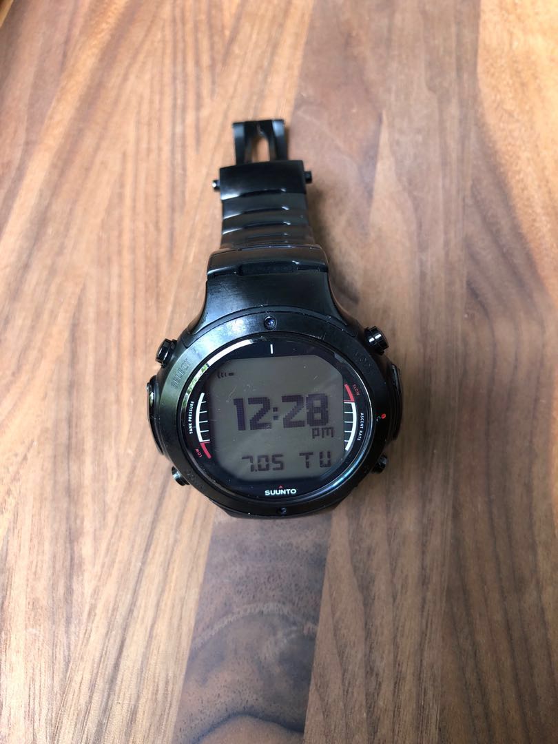 Suunto d6i cheap all black steel