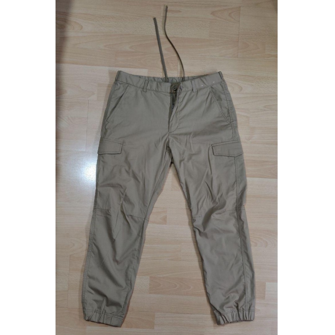 uniqlo cargo joggers