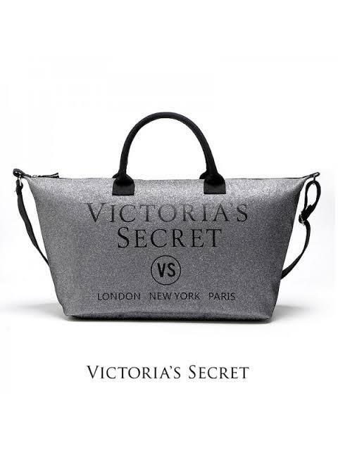 VS Silver Glitter Tote Weekender [Limited Edition] (Category: Luxury Bags & Wallets) located in Pasig City. Submitted by seeril (Listing ID 227872715, Image 1). Description: Size: Extra Large Measures: 24" L x 7" W x 14.5" H Color: Silver glitter Zip Top | Shoulder Strap | Top Handles.