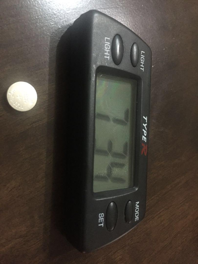 Dashboard Clock (Category: Auto Accessories) located in Shah Alam. Submitted by fitrahgroup (Listing ID 227805154, Image 2). Description: Simple dashboard clock for your car. Big and clear clock. 1x Dashboard clock 1x Spare battery Already unboxed but never use and in pristine condition..