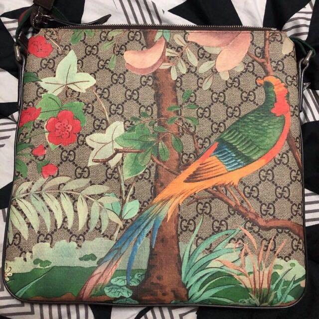 GUCCI TIAN GG SUPREME MESSENGER BAG, Luxury, Bags & Wallets on Carousell
