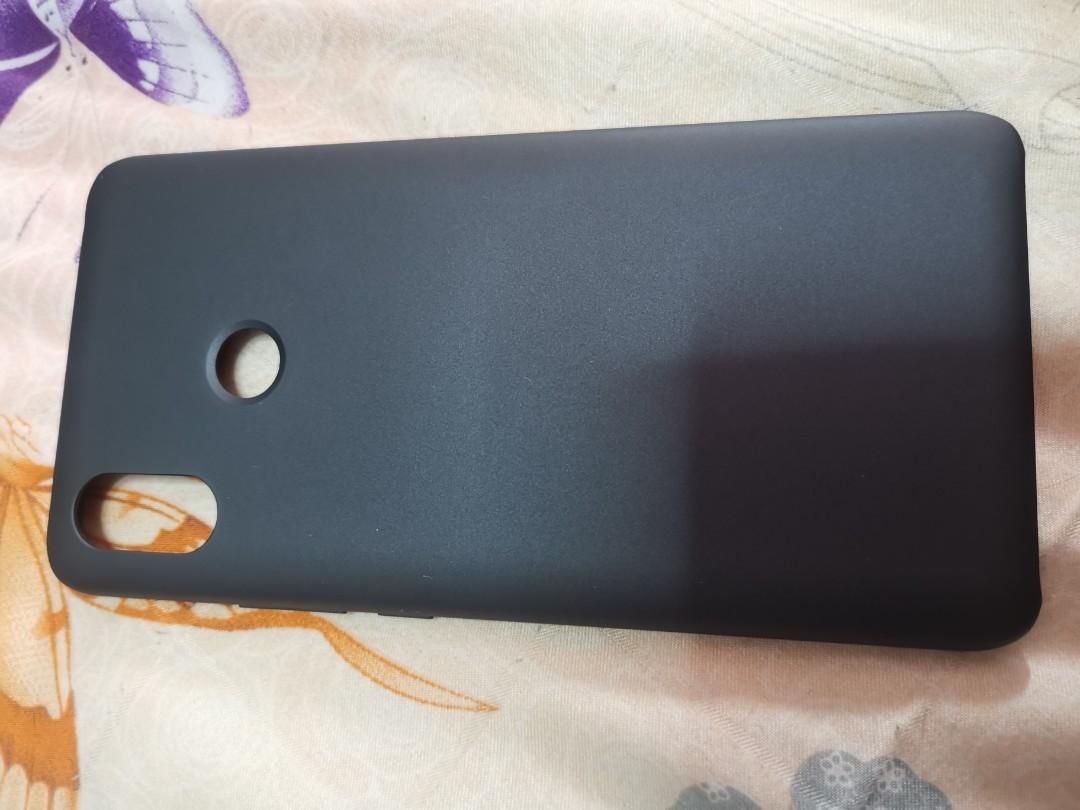 Mi max 3 casing (Category: Cases & Sleeves) located in Singapore. Submitted by pandora_lyn (Listing ID 228024063, Image 3). Description: .